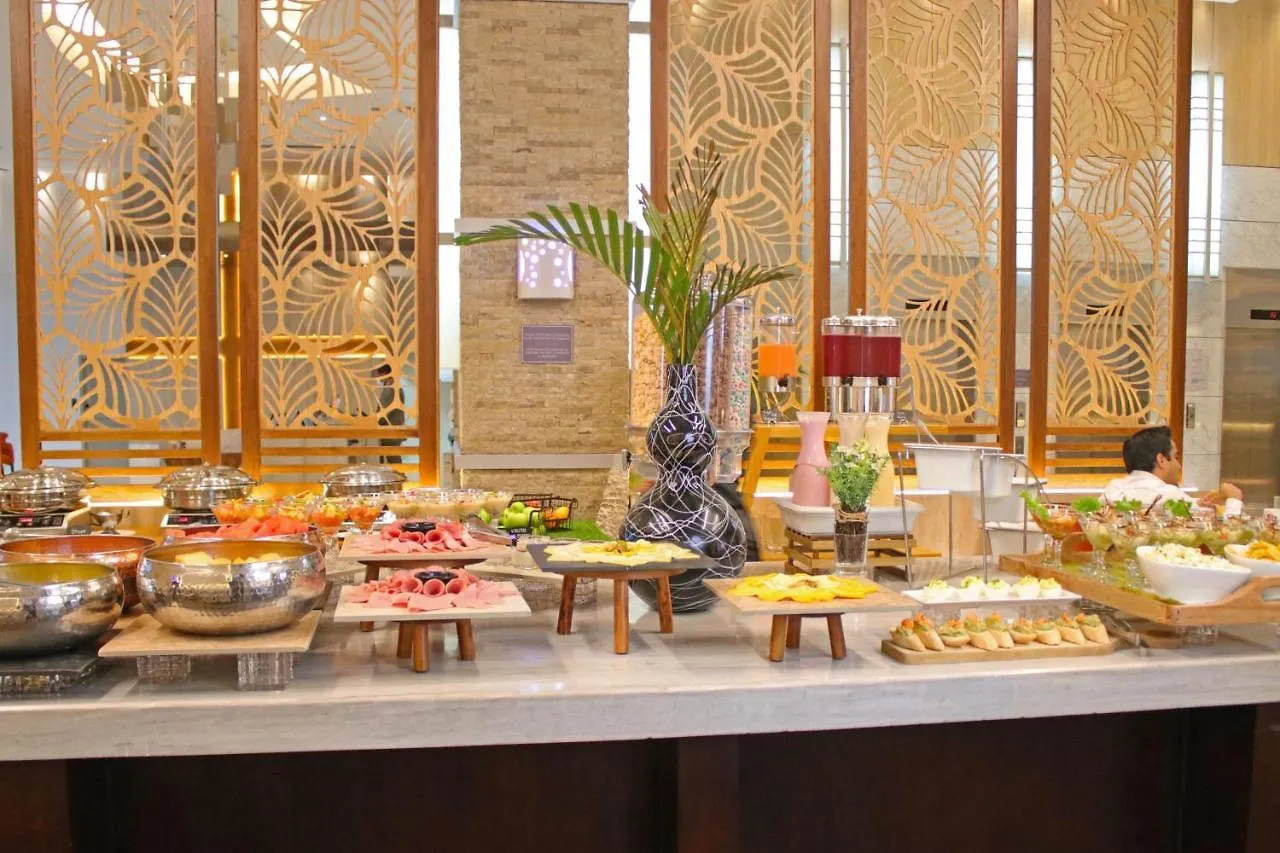 ****  Courtyard By Marriott Guayaquil Hotel Ecuador