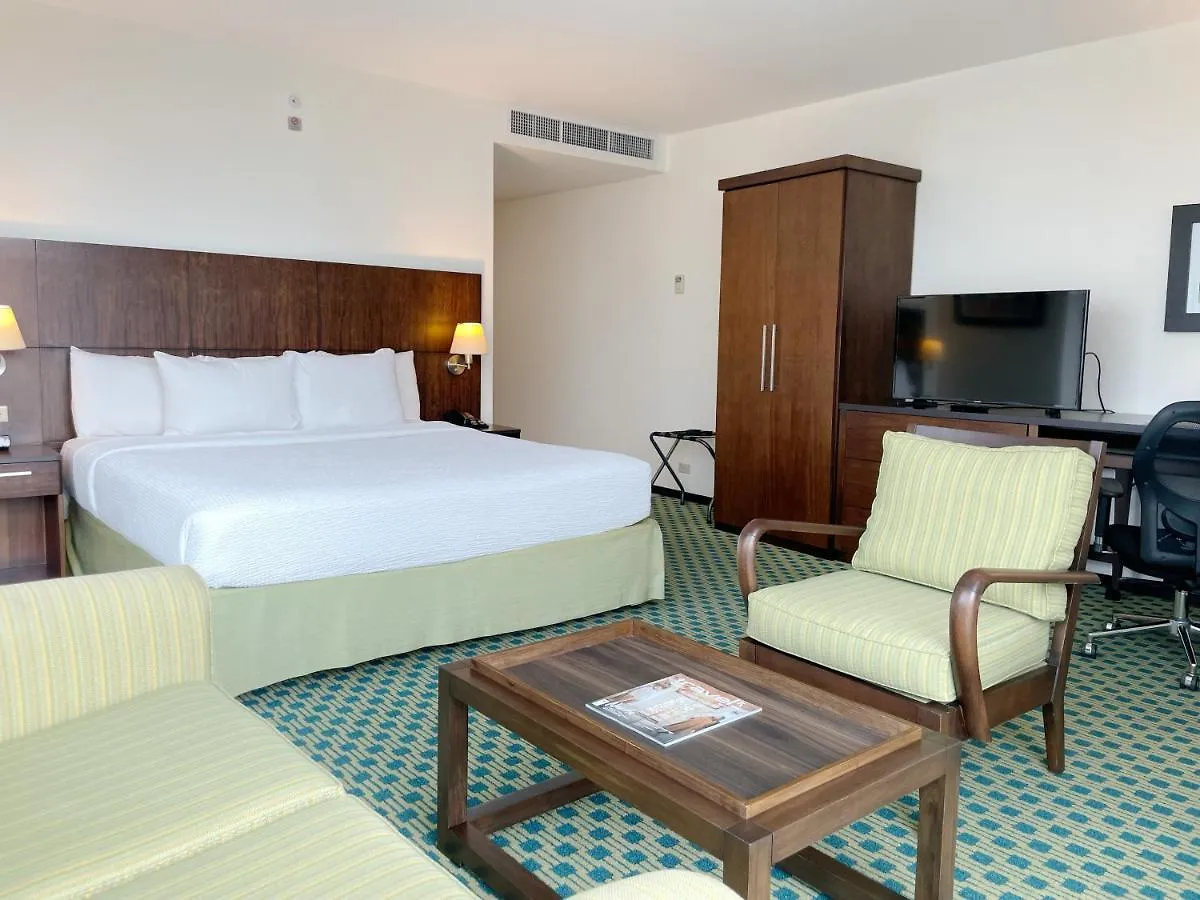 ****  Courtyard By Marriott Guayaquil Hotel Ecuador